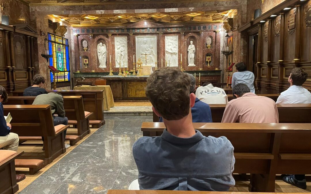 Debate sobre una vuelta a la espiritualidad en los jóvenes